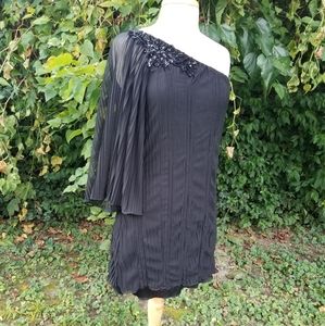 Black One Sleeved Dress by Bisou Bisou